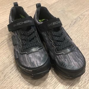 Like New Boys Running Shoes / Sneakers